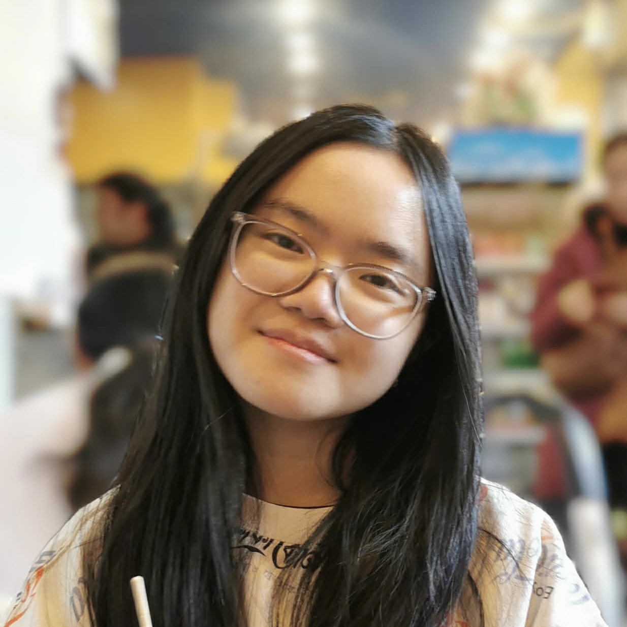 Isabella He headshot